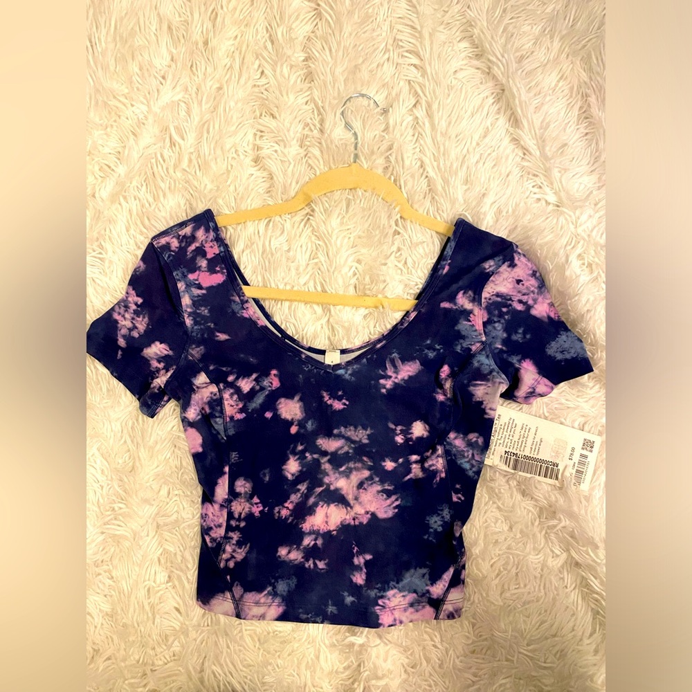 Lululemon Align Tee cropped 
Size 4  NWT